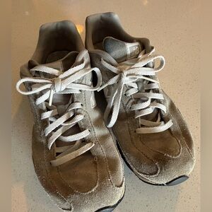 New Balance Sneakers in Gray